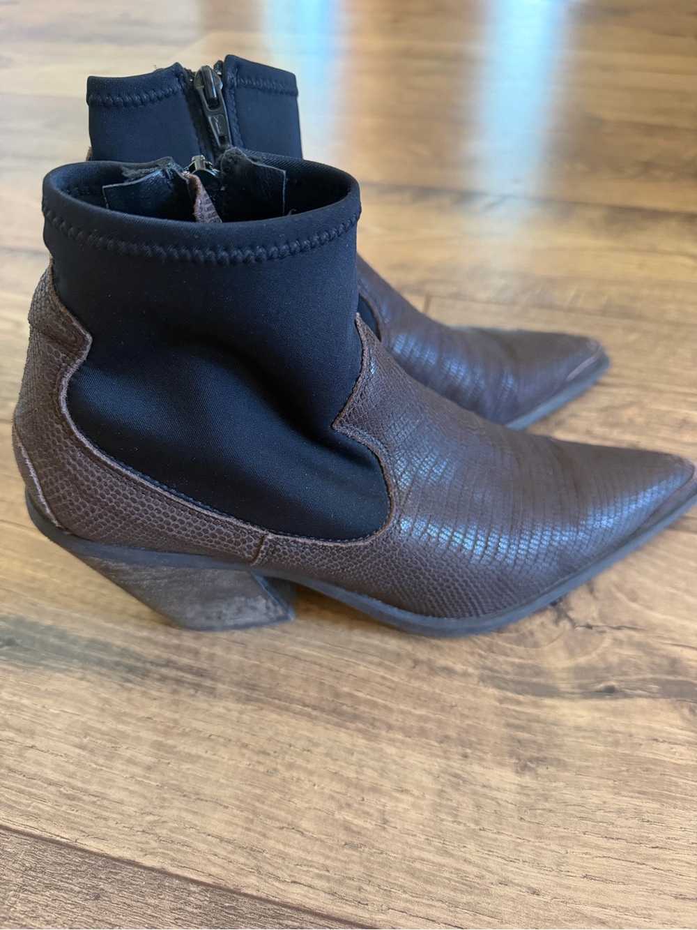 Free People Brown Lizard-Embossed Ankle Booties Black top EU Size 39 (US 8.5-9)